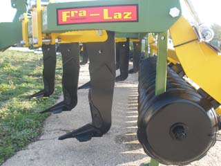 FRALAZ subsoiler with 5 tines and deep consolidation roll
