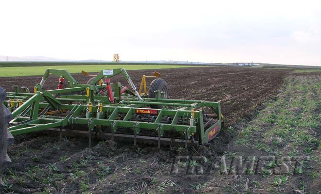 FRAKOMB for seedbed preparation