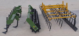 M3100 front tines row, front tube bar roll and combinator tines section